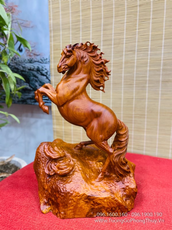 tượng ngựa gỗ đẹp, gỗ hương